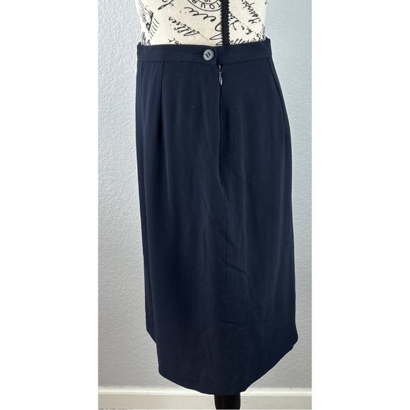 Georgio Armani Vintage Picnic Skirt, 26” Waist / Small - Picture 4 of 14